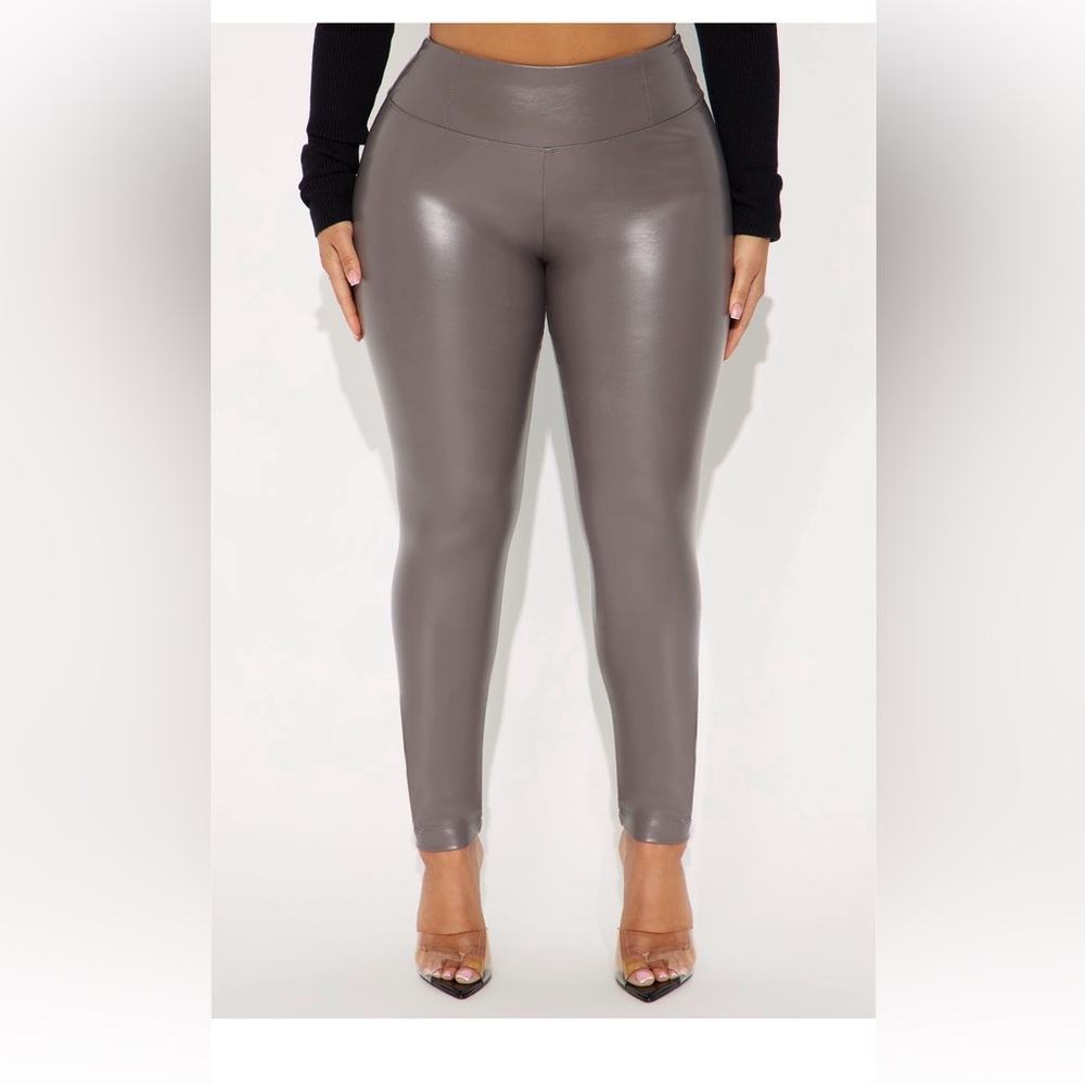 Tummy Tuck Faux Leather Leggings